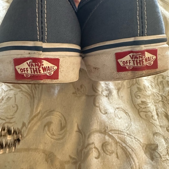 Vans - Picture 2 of 3
